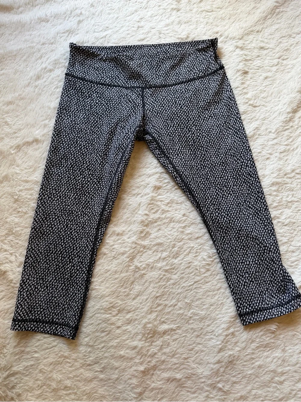 Lululemon Wunder Under Crop Scatter Star Grey Black Geometric Leggings Size 12